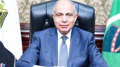 محافظ المنيا يوجه باستمرار حملات المراقبة على المحال العامة للالتزام بالمواعيد الصيفية