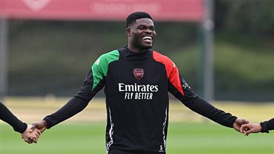 توماس بارتي على طاولة التجديد.. والقرار النهائي يقترب