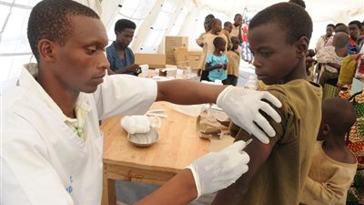 أوغندا تعلن انتهاء تفشي فيروس إيبولا