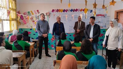 إقبال كبير على المراجعات المجانية في مدارس دمياط