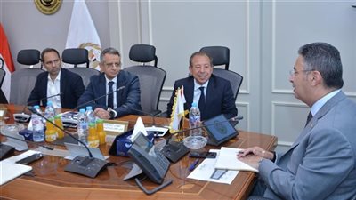 وزير التموين يتابع موقف إنشاء المخزن الاستراتيجي بالفيوم مع شركة أوراسكوم