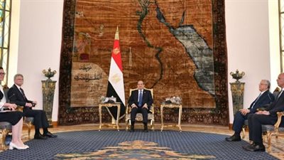 الرئيس السيسي يستقبل رئيس البرلمان المجري ويؤكد أهمية تعزيز الشراكة الاستراتيجية بين البلدين