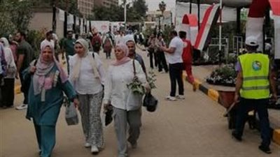 الزراعة: إقبال من المواطنين على معرض زهور الربيع