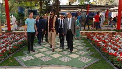 وزير الزراعة بمدغشقر يتفقد المتحف الزراعي ومعرض زهور الربيع