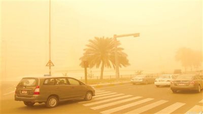 نصائح للسائقين لتفادي الحوادث خلال العواصف الترابية غدًا