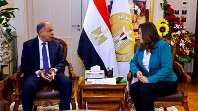 بالتفاصيل.. وزيرة التنمية المحلية تناقش مشروعات «حياة كريمة» في المنيا