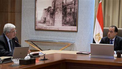 رئيس الوزراء يتابع مع وزير التعليم العالي ملفات العمل ذات الأولوية
