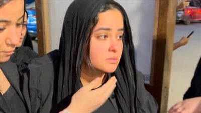 إصابة أرملة إبراهيم شيكا بجلطة في القدم