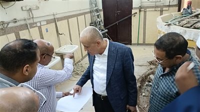  بالصور.. محافظ الأقصر يوجه بمضاعفة دورات المياه بمسجد «أحمد نجم»