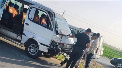 مصرع شخص وإصابة 4 آخرين في حادث تصادم ميكروباص وكارو بالمنيا 