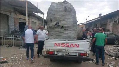 حملات مكثفة لضبط النباشين وإغلاق محال فرز القمامة ببورسعيد 