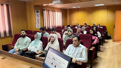 «جامعة الأقصر» تنظم دورة تدريبية حول أنظمة التصحيح الإلكتروني (صور)