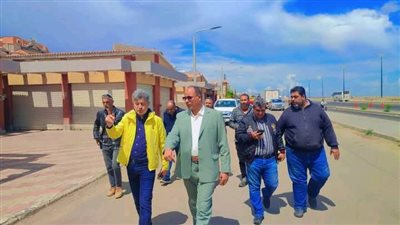 رئيسا الغرفة التجارية ومجلس مدينة دمياط يتفقدان محلات سوق شطا