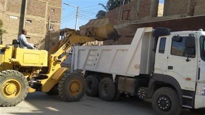 بالصور.. حملة موسعة لرفع كفاءة الطرق ومستوى النظافة والتجميل بالأقصر