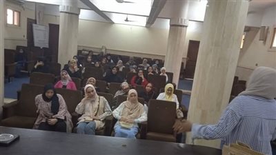 «وحدة السكان» تنظم ندوة توعوية للسيدات بمركز البياضية شرق الأقصر
