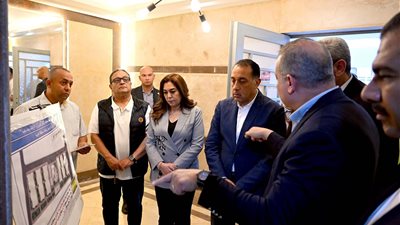 رئيس الوزراء يتفقد مشروع إسكان لمحدودى الدخل بالعجيزي نفذه صندوق التنمية الحضرية