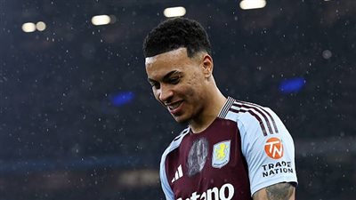 أرسنال يراقب نجم أستون فيلا بعد موسم استثنائي