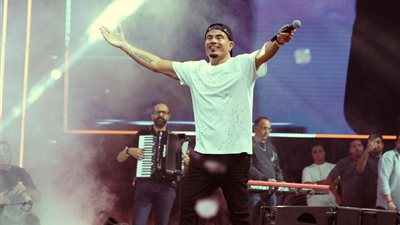 عمرو دياب يفاجئ جمهوره بالإعلان عن ألبومه الجديد في عيد الأضحى 2025