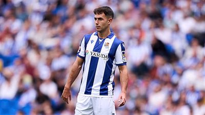 زوبيميندي يقترب من ارتداء قميص أرسنال بعد موافقته المبدئية