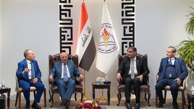 استقبال حافل لنقيب المعلمين في العراق لحضور اجتماع اتحاد المعلمين العرب ببغداد