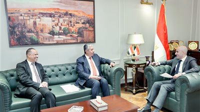 تفاصيل لقاء وزير التعليم بالسفير اليمني لدى مصر 