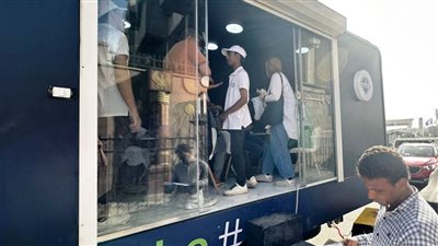 محافظ أسوان يتابع فعاليات حملة 