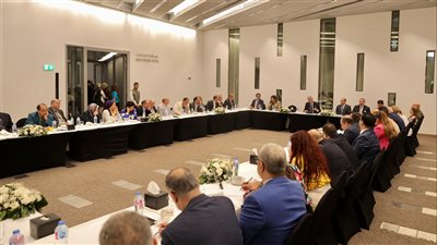 وزير السياحة والآثار يلتقي مع رؤساء مجالس إدارات وتحرير الصحف القومية والخاصة