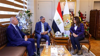 وزيرا السياحة والآثار والتنمية المحلية يبحثان وضع آلية محددة لتحصيل الرسوم من المنشآت الفندقية والسياحية بالمحافظات 