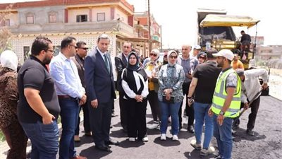 محافظ دمياط يتابع ميدانيًا الموقف التنفيذى لمشروعات الرصف بقرى كفر سعد