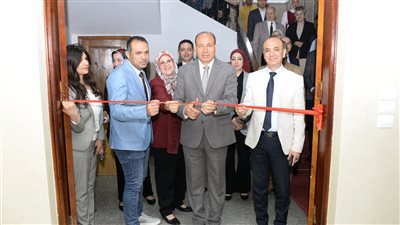 رئيس جامعة المنصورة يفتتح مجمع الاختبارات الإلكترونية بكلية التجارة