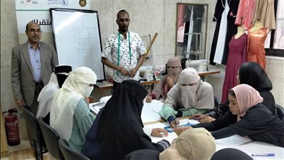 دورات فى الملابس الجاهزة والمفروشات بالمجان.. تفاصيل جهود مديرية العمل فى أسوان
