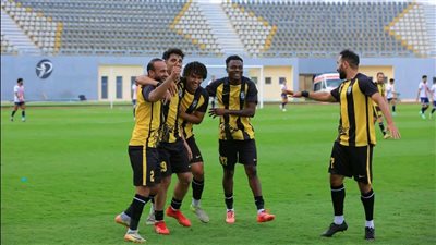 ذئاب المقاولون العرب فى الممتاز بعبور السكة ووادى دجلة تمر من المنصورة