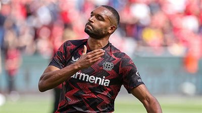 جوناثان تاه في مفترق الطرق.. بين إغراء بايرن وحلم برشلونة المعلّق باللعب المالي النظيف