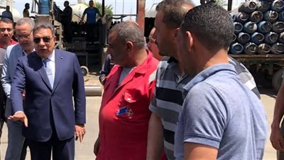 محافظ الدقهلية يفاجئ محطة غاز بسنديلة ويحيل الإدارة المسئولة عنها للنيابة