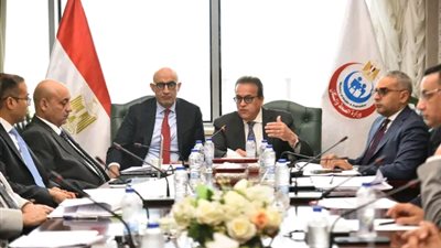 نائب رئيس مجلس الوزراء ووزير التعليم يناقشان تعديل قانون التعليم