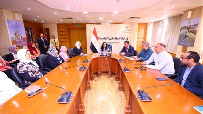 تفاصيل لقاء وزيرة التضامن مع أعضاء البعثة الإشرافية لحج الجمعيات الأهلية 