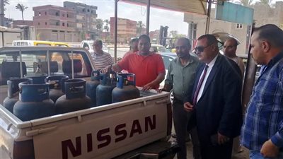 التموين تضبط مخزنًا لتعبئة شعل الغاز بالمخالفة في دمياط 