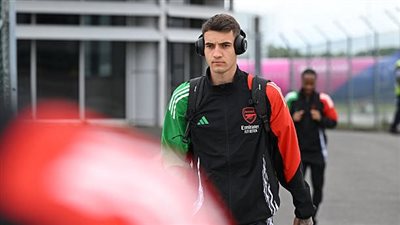 كيفيور يقترب من مغادرة آرسنال في الصيف.. ويقترب من الكالتشيو