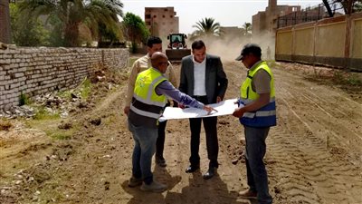 بالصور.. رئيس «مدينة الأقصر» يتفقد تنفيذ أعمال خطة تطوير المدينة