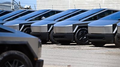 انخفاض جنوني في قيمة سيارات تسلا.. تعرف على السبب
