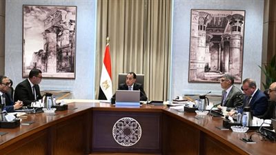 رئيس الوزراء يتابع الموقف التنفيذي لتطوير أرض مطار إمبابة ومنطقة عزيز عزت