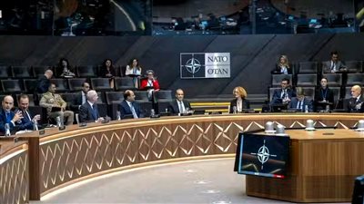 وزير الخارجية يجتمع مع مجلس حلف الناتو