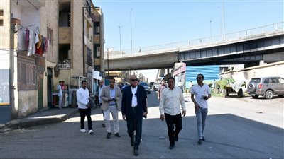 بالصور.. محافظ الأقصر يتابع سير أعمال الخدمات المحلية داخل المدينة 