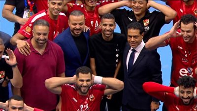 في مباراة مثيرة.. يد الأهلي بطل الكؤوس الأفريقية على حساب الزمالك 