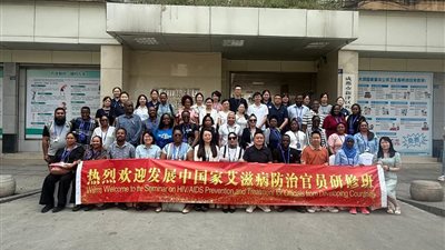 الصحة: إيفاد 11 طبيبًا إلى الصين و8 لـ«تايلاند» ضمن برامج تدريبية في التخصصات الدقيقة 