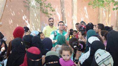 9 عيادات طبية و3 ندوات توعوية بقافلة جامعة المنيا بقرية الريرمون في ملوي