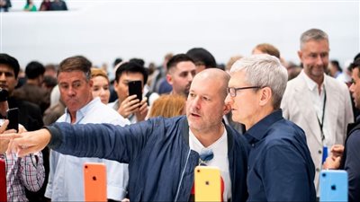 الرجل الذي ابتكر آيفون قد يُدمره الآن بجهاز جديد