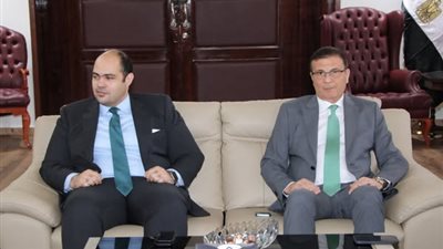 بالتفاصيل.. وزير الزراعة يبحث مع رئيس حماية المنافسة واتحاد الدواجن النهوض بالقطاع