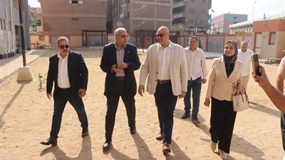 محافظ القليوبية يتفقد لجان الشهادة الإعدادية بمدينتي بنها وطوخ (صور)