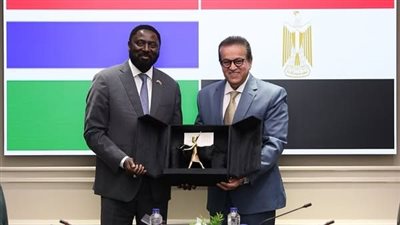 وزير الصحة يستقبل وزير خارجية جامبيا لتعزيز التعاون في القطاع الصحي